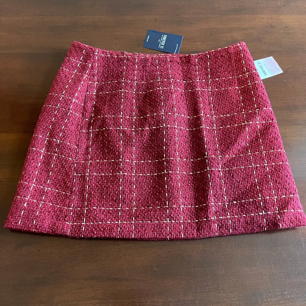 FOREVER 21 SKIRT SIZE MED NWT!!